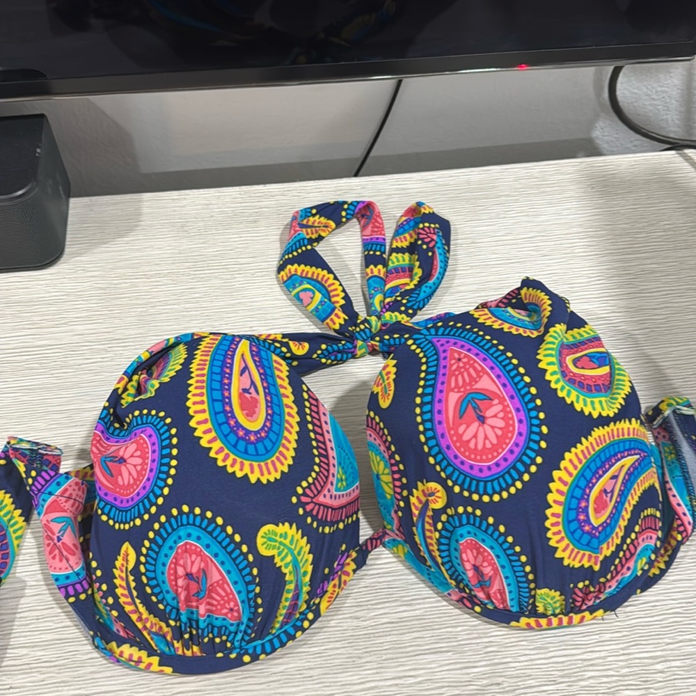 Bathing suit top